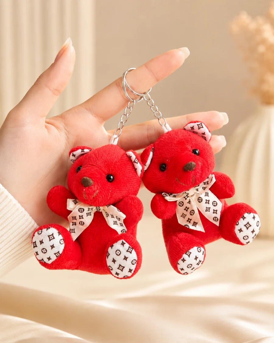 toptan ayıcık anahtarlık kırmızı peluş oturan model metal halkalı görünüm