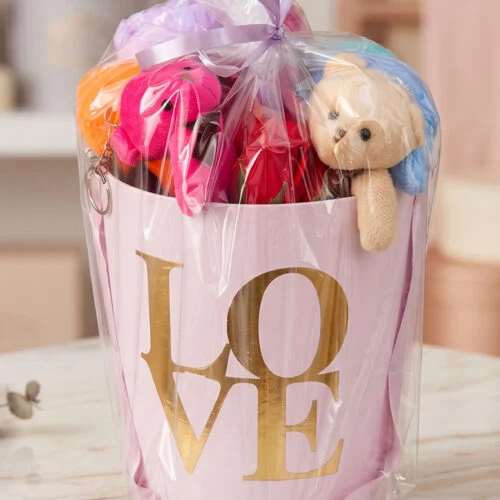Toptan Love kutulu renkli anahtarlık ayıcık ve kırmızı gül hediyesi