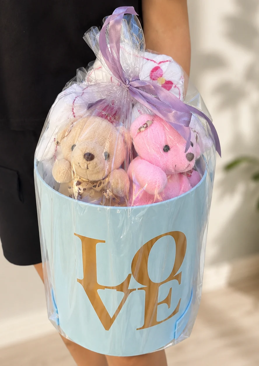 Toptan mavi Love silindir kutuda peluş ayıcık ve Hello Kitty seti