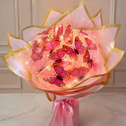 Toptan sarı ledli pembe kelebek buketi gold kenarlı pembe ambalajlı ışıklı hediye modeli