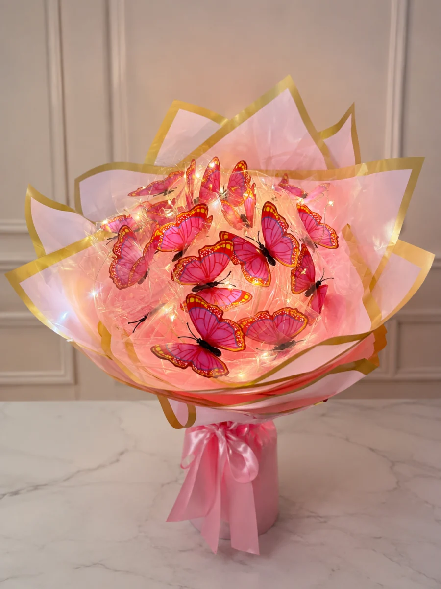Toptan sarı ledli pembe kelebek buketi gold kenarlı pembe ambalajlı ışıklı hediye modeli